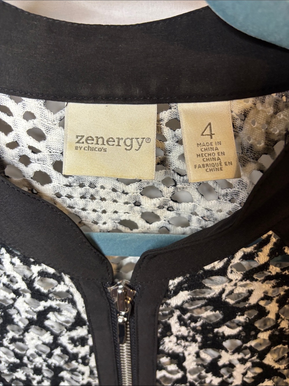 Chico’s Zenergy Black and White Mesh Zip Up Lightweight Jacket XXL - Picture 3 of 4